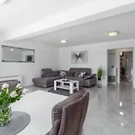 Lejlighed Luxury Three Bedrooms Silver Near Poreč