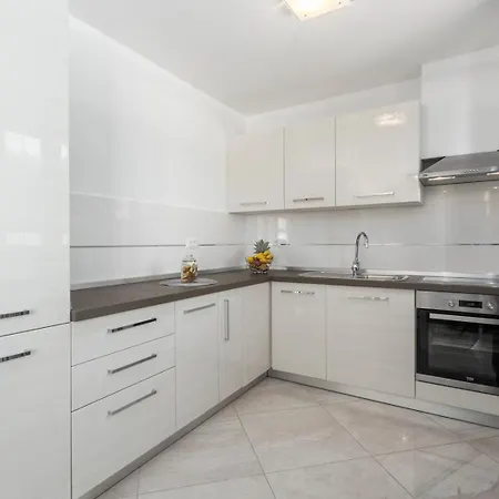 Luxury Three Bedrooms Silver Near Appartement Poreč