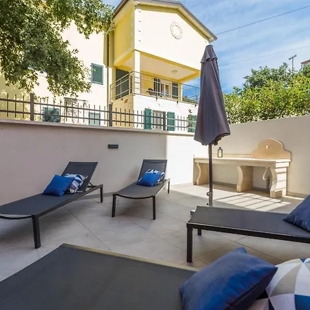 Apartamento Luxury Three Bedrooms Silver Near
