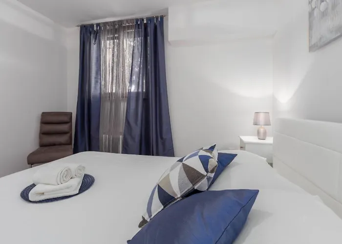 Luxury Three Bedrooms Silver Near Апартаменты Пореч