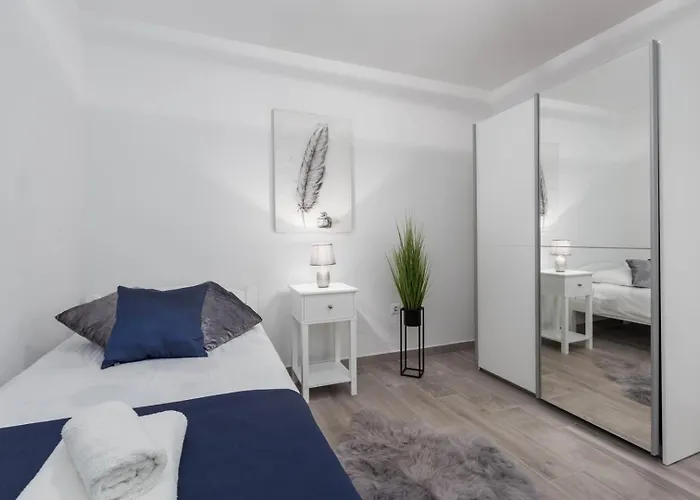 Luxury Three Bedrooms Silver Near * Пореч