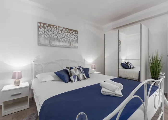 Luxury Three Bedrooms Silver Near Пореч