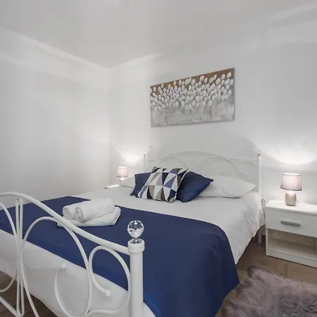 Luxury Three Bedrooms Silver Near * Poreč