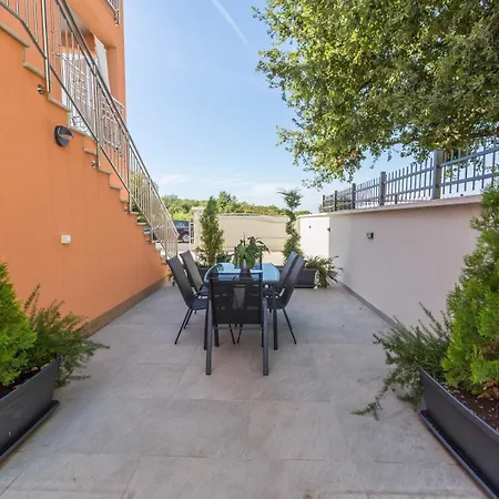 Appartement Luxury Three Bedrooms Silver Near