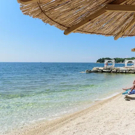 Luxury Three Bedrooms Silver Near